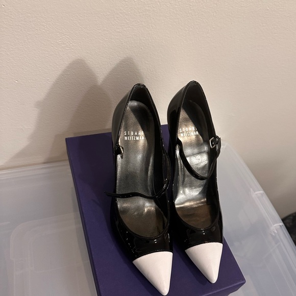Stuart Weitzman Black and White Patent Leather Pump - Picture 3 of 12